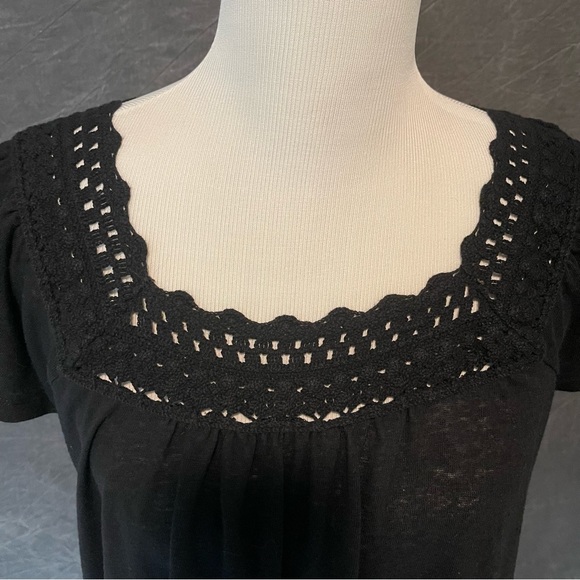 Old Navy Flutter Sleeve Shirt - Picture 5 of 9